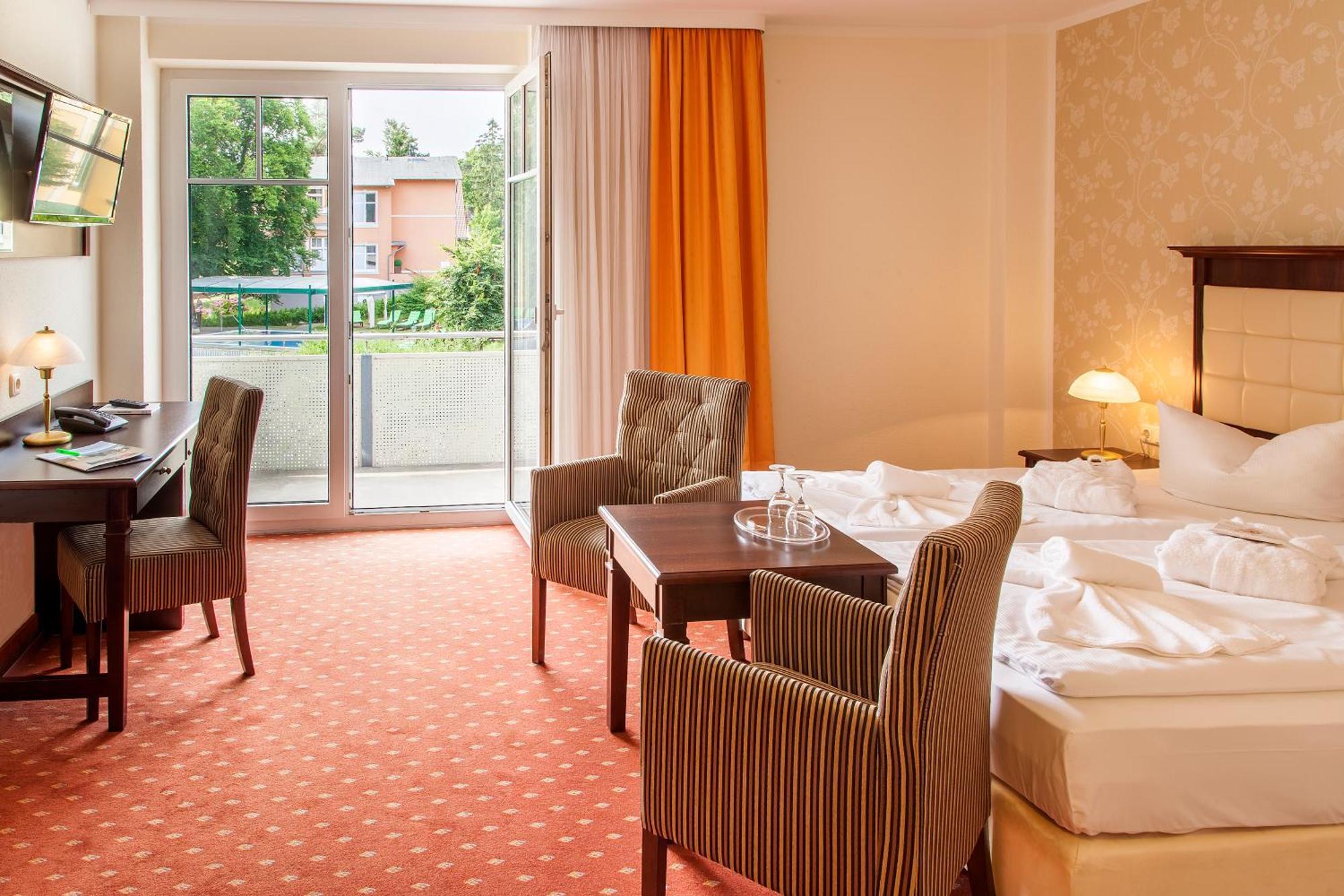 Ostseehotel Villen Im Park - Ein Rovell Hotel Heringsdorf  Exteriér fotografie