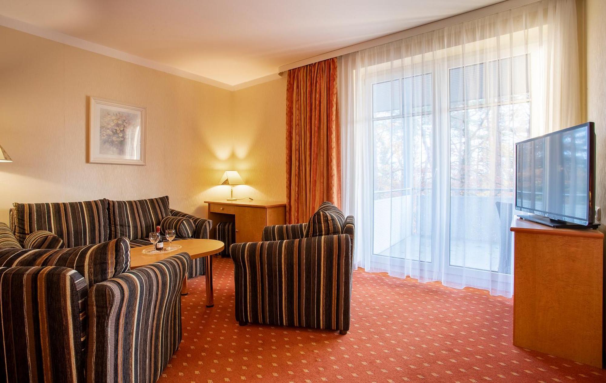Ostseehotel Villen Im Park - Ein Rovell Hotel Heringsdorf  Exteriér fotografie